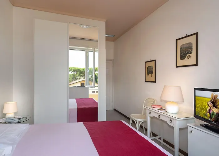 Edera Marina di Pietrasanta