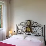 Edera مارينا دي بييتراسانْت