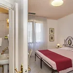 Edera مارينا دي بييتراسانْت