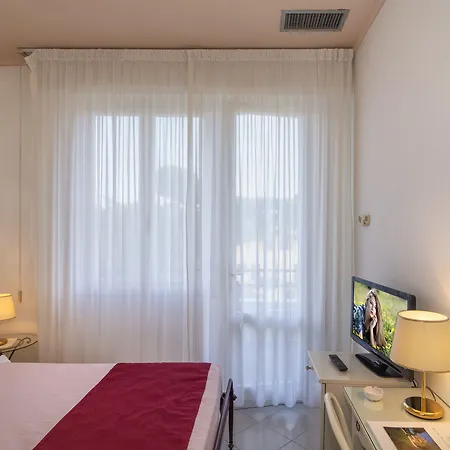 Edera 4*
