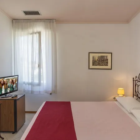Edera Otel Marina di Pietrasanta
