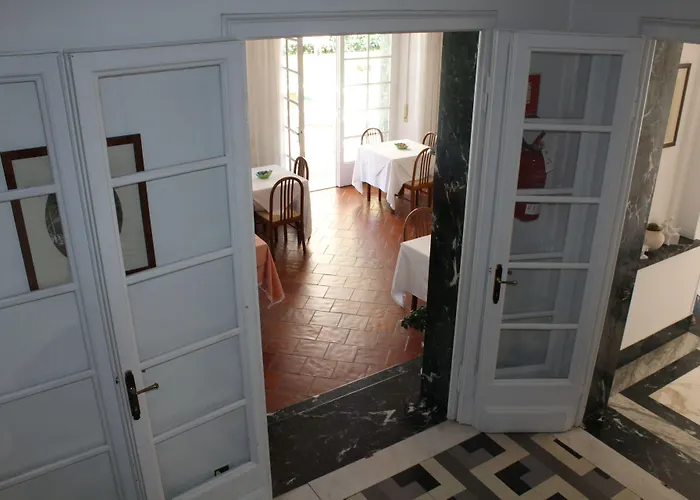 艾德拉别墅酒店 酒店 马里纳-迪-皮特拉桑塔